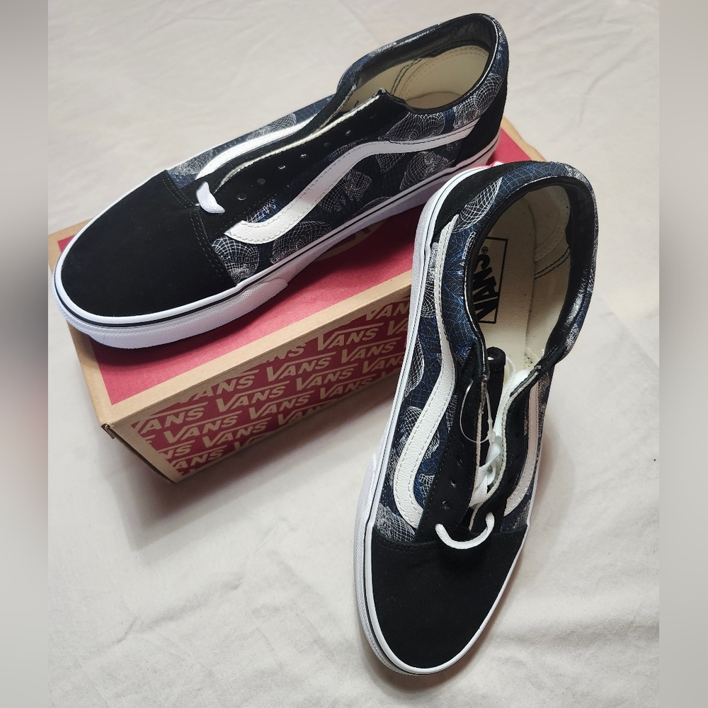 Vans Old Skool Wireframe Skulls Black White Colorway - Size Mens 8.5 Womens 10 - Picture 9 of 15
